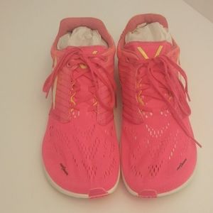 Vanish running shoes/ Altra